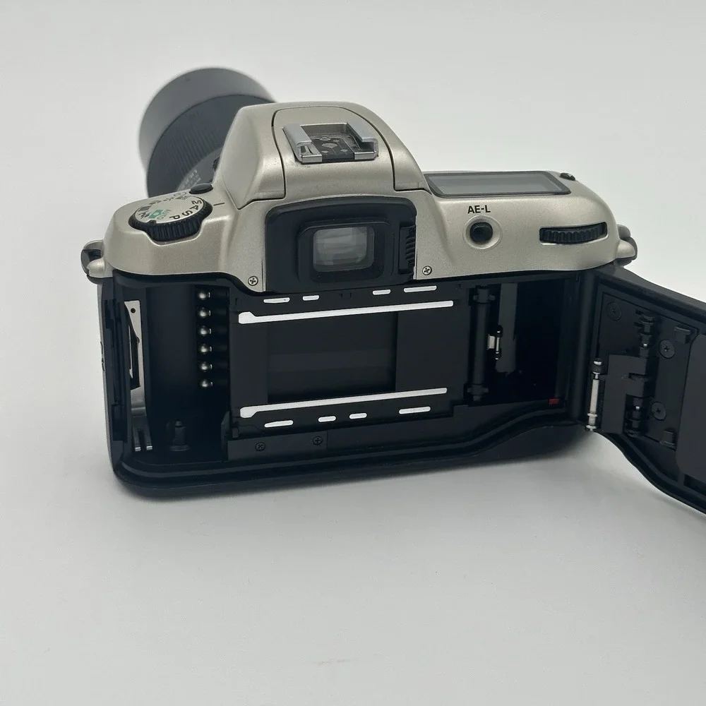 Nikon N60 35mm Film Camera Kit w/ Tamron 80-210 Lens Flash Box Tested